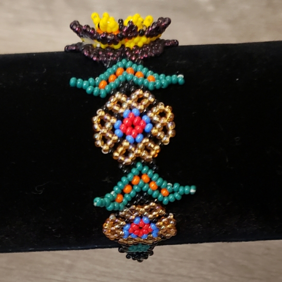 Beaded Bracelet - Picture 3 of 7